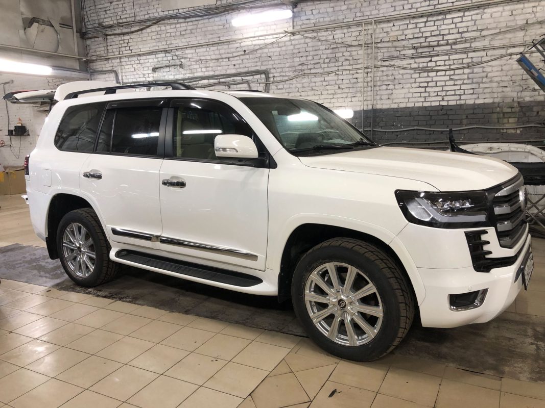 Рестайлинг Toyota Land Cruiser 200 в 300